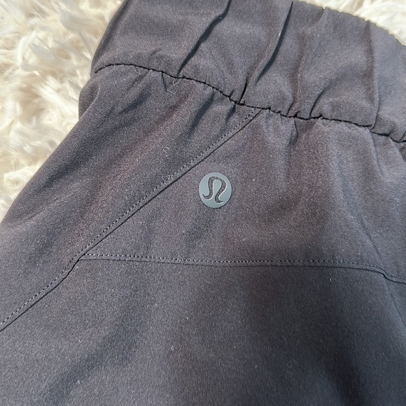 Lululemon Stroll at Sundown Short 3" Black - Picture 5 of 8